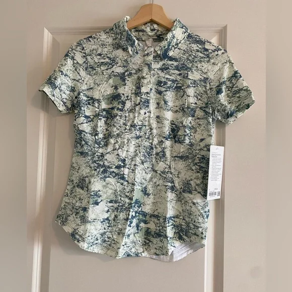 Lululemon Quick-Dry Short Sleeve Polo Shirt Size 4 CGGM - Picture 1 of 4